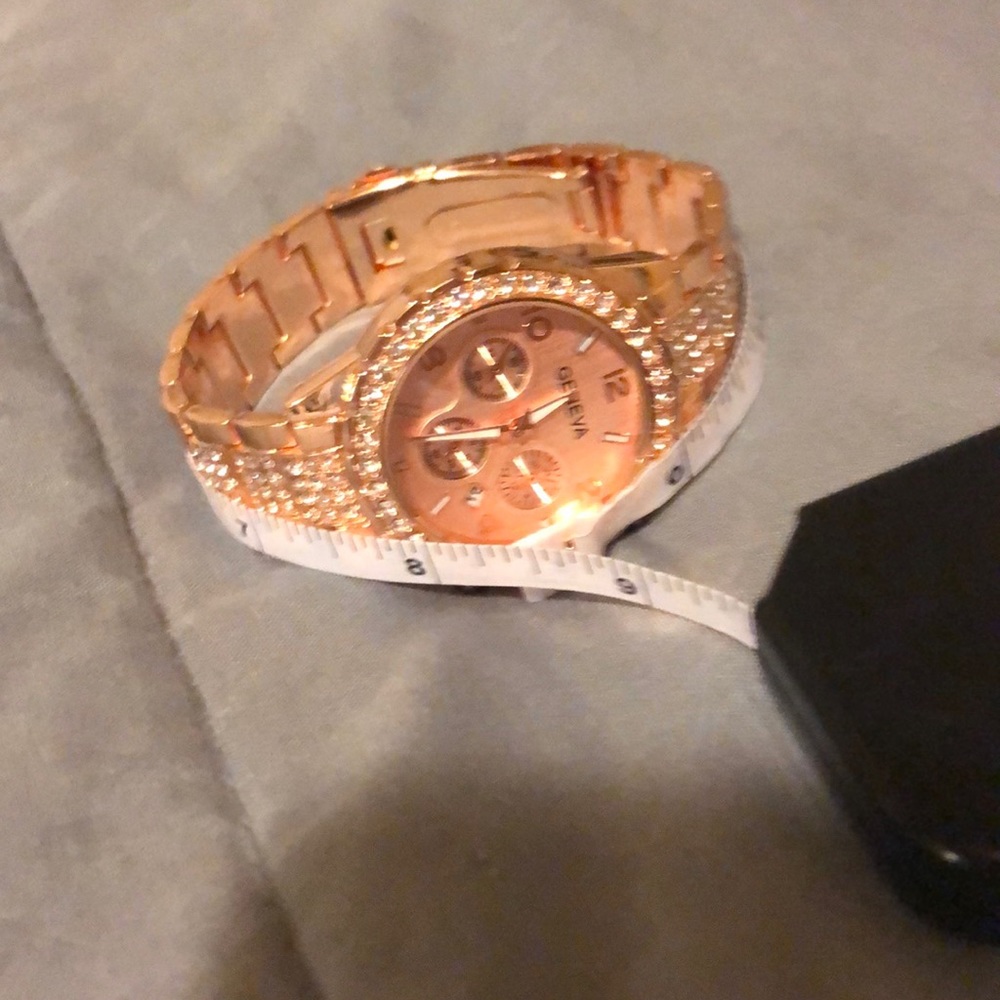 GENEVA WATCH - Picture 4 of 4